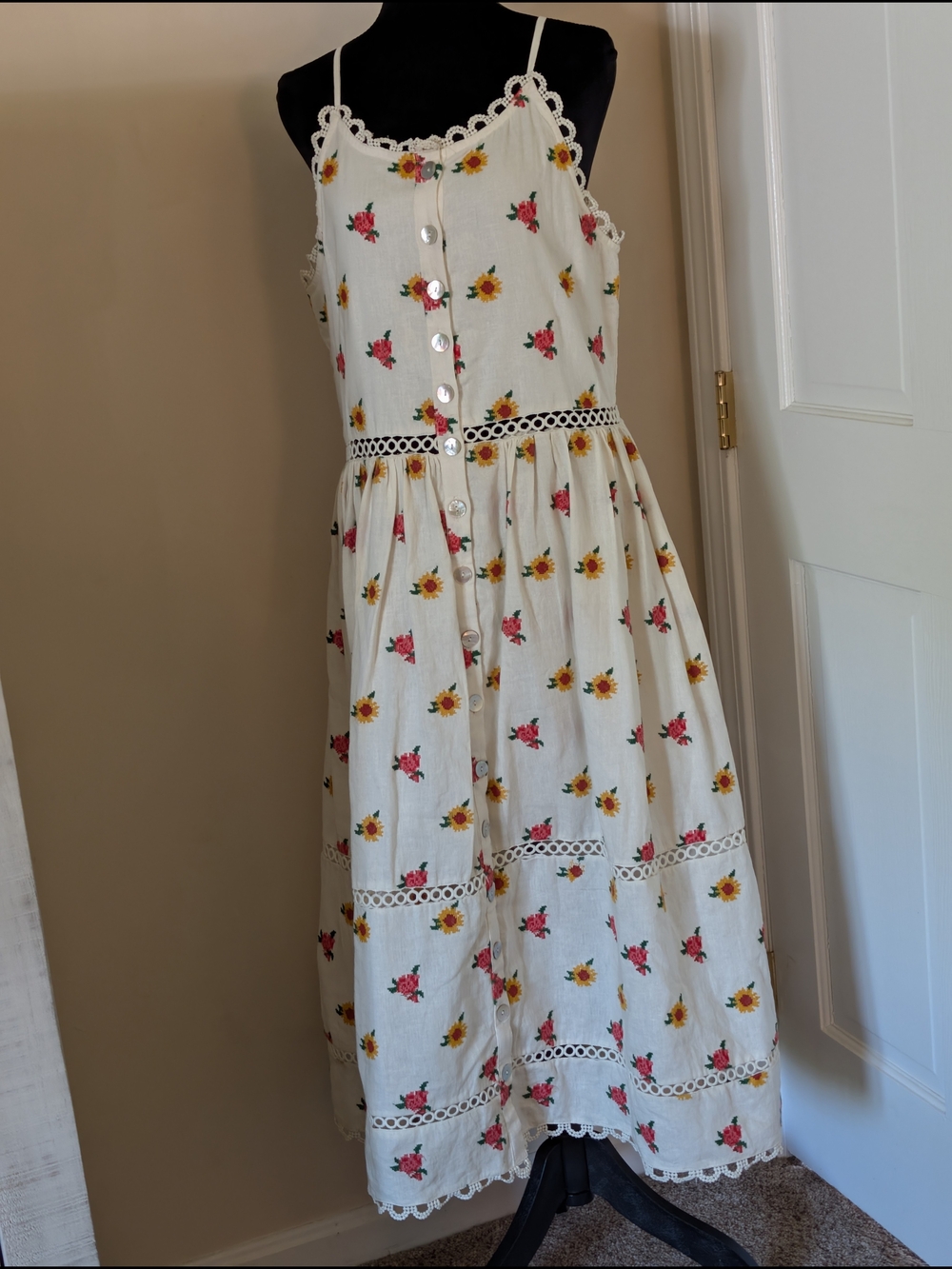 NWT Farm Rio Linen Cross Stitch Rose Sunflower Embroidered Midi Dress S
